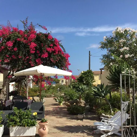 Bouganville Nyaraló